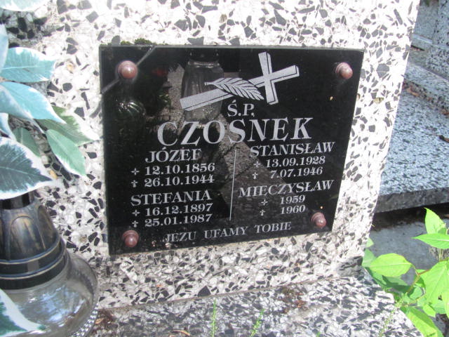 Stefania Czosnek 1897 Szczepanów - Grobonet - Wyszukiwarka osób pochowanych